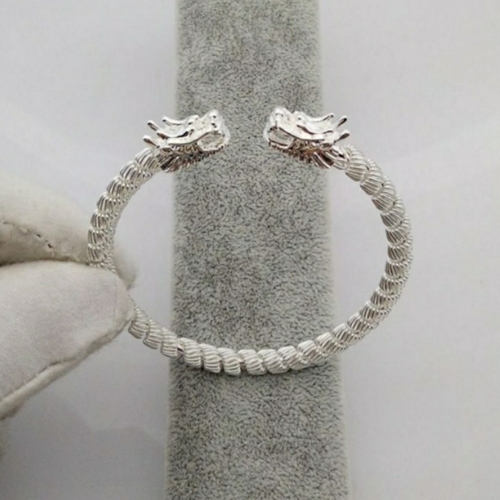 **New** Silver Dragons Head Bracelet 
